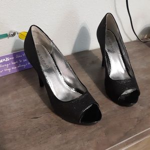 NWOT! Rampage stiletto heels